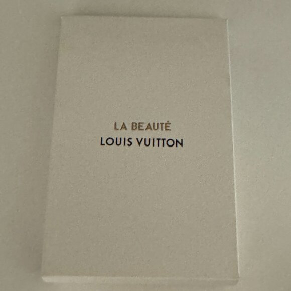 Louis Vuitton LA BEAUTE Lip Sample (4 colors) - Picture 5 of 8